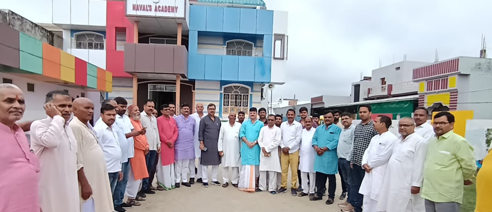 श्री दिलीप राम त्रिपाठी संस्थापक अध्यक्ष अयोध्या राम जानकी तिरथा देवी हनुमत सेवा ट्रस्ट (5)